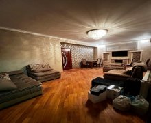 qara qarayevde satilan evler Qara Qarayev m., Nizami r.