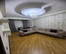 Satılır Yeni Tikili İnşaatçılar m., Yeni Yasamal qəs., Yasamal r.