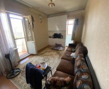 Satılır Köhnə Tikili Memar Əcəmi m., 9-cu mikrorayon, Binəqədi r.