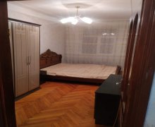 Satılır Köhnə Tikili Memar Əcəmi m., 4-cü mikrorayon, Nəsimi r.