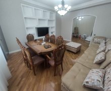 Satılır Yeni Tikili Elmlər akademiyası m., Yasamal qəs., Yasamal r.