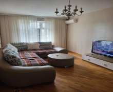 Satılır Köhnə Tikili Əhmədli m., Əhmədli, Xətai r.