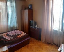 Satılır Köhnə Tikili Xalqlar dostluğu m., 8-ci kilometr, Nizami r.