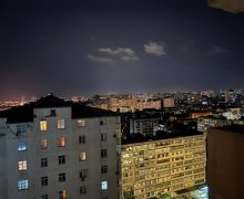 Satılır Yeni Tikili Azadlıq m., 8-ci mikrorayon, Binəqədi r.