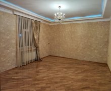 Satılır Yeni Tikili 8-ci mikrorayon, Binəqədi r.