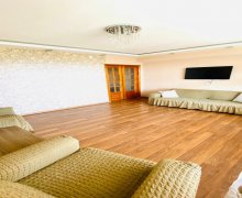 Satılır Köhnə Tikili 28 May m., Səbail r.