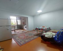 Satılır Köhnə Tikili İnşaatçılar m., Yeni Yasamal qəs., Yasamal r.