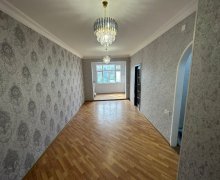 Satılır Köhnə Tikili Memar Əcəmi m., 9-cu mikrorayon, Binəqədi r.