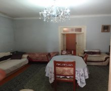 Kirayə (aylıq) Həyət evi/villa İnşaatçılar m., Yasamal r. Kirayə (aylıq) Həyət evi/villa İnşaatçılar m., Yasamal r.