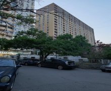 Satılır Köhnə Tikili İnşaatçılar m., Yasamal qəs., Yasamal r.