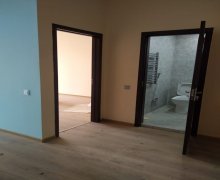 Satılır Yeni Tikili Qaraçuxur qəs., Suraxanı r.