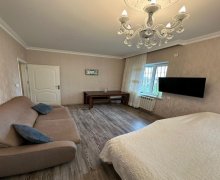 Satılır Köhnə Tikili Həzi Aslanov m., Köhnə Günəşli qəs., Xətai r.