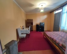1 otaqli aylıq heyet evi kiraye/villa Xırdalan ş. 1 otaqli aylıq heyet evi kiraye/villa Xırdalan ş.