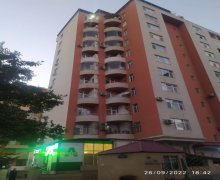 Satılır Yeni Tikili Azadlıq m., 8-ci mikrorayon, Binəqədi r.