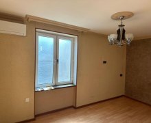 Satılır Köhnə Tikili Qara Qarayev m., Nizami r. Satılır Köhnə Tikili Qara Qarayev m., Nizami r.