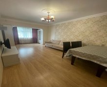 Satılır Köhnə Tikili Azadlıq m., 7-ci mikrorayon, Binəqədi r.