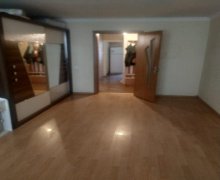 Satılır Köhnə Tikili Elmlər akademiyası m., Yasamal r.