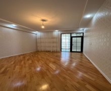 Satılır Yeni Tikili Memar Əcəmi m., Nəsimi r.