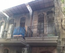 iceri seherde evlerin qiymeti İçərişəhər m., Səbail r.