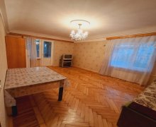 Satılır Köhnə Tikili Nizami r.