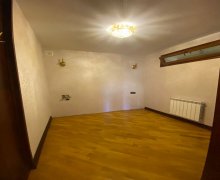 Satılır Köhnə Tikili Avtovağzal m., Biləcəri qəs., Binəqədi r.