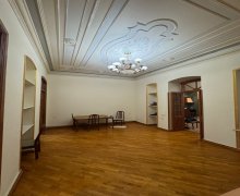 Kirayə (aylıq) Köhnə Tikili 28 May m., Nəsimi r.