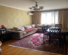 Satılır Köhnə Tikili Əhmədli m., Əhmədli, Xətai r.