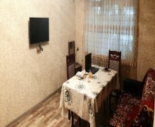 Satılır Köhnə Tikili İnşaatçılar m., Yasamal qəs., Yasamal r.