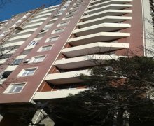 Satılır Yeni Tikili Memar Əcəmi m., 4-cü mikrorayon, Nəsimi r.