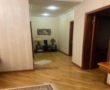 Satılır Yeni Tikili Azadlıq m., 8-ci mikrorayon, Binəqədi r.