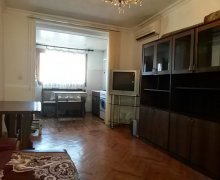 Satılır Köhnə Tikili Elmlər akademiyası m., Yasamal qəs., Yasamal r.