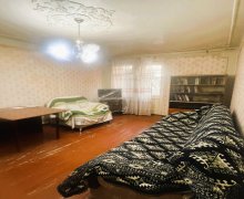 Satılır Köhnə Tikili Elmlər akademiyası m., Yasamal r.