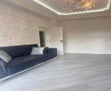 Satılır Yeni Tikili 8-ci mikrorayon, Binəqədi r.