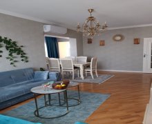 Satılır Köhnə Tikili Azadlıq m., 8-ci mikrorayon, Binəqədi r.