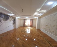 Satılır Yeni Tikili Xırdalan ş. Satılır Yeni Tikili Xırdalan ş.