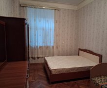 Kirayə (aylıq) Köhnə Tikili Axundov bağı, Səbail r.