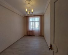 Satılır Yeni Tikili İnşaatçılar m., Yeni Yasamal qəs., Yasamal r.