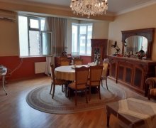 genclikde evlerin qiymeti Gənclik m., Nərimanov r.