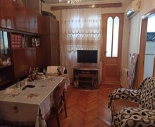 Satılır Köhnə Tikili Azadlıq m., 7-ci mikrorayon, Binəqədi r.