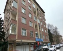 Satılır Yeni Tikili Azadlıq m., 7-ci mikrorayon, Binəqədi r.