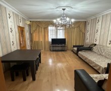 Satılır Köhnə Tikili Memar Əcəmi m., 2-ci mikrorayon, Nəsimi r.