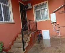 Satılır Həyət evi/villa Azadlıq m., Binəqədi qəs., Binəqədi r. Satılır Həyət evi/villa Azadlıq m., Binəqədi qəs., Binəqədi r.