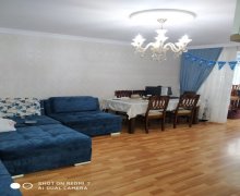 Satılır Köhnə Tikili İnşaatçılar m., Yasamal qəs., Yasamal r.