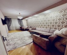 qara qarayevde satilan evler Qara Qarayev m., Nizami r.