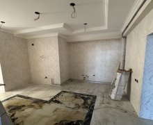 Satılır Yeni Tikili İnşaatçılar m., Yeni Yasamal qəs., Yasamal r.