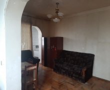 Satılır Köhnə Tikili Xalqlar dostluğu m., 8-ci kilometr, Nizami r.