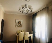 Satılır Köhnə Tikili Memar Əcəmi m., 9-cu mikrorayon, Binəqədi r.