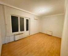 Satılır Köhnə Tikili Bakıxanov qəs., Sabunçu r. Satılır Köhnə Tikili Bakıxanov qəs., Sabunçu r.