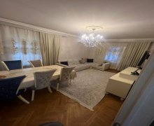 Satılır Köhnə Tikili Azadlıq m., 6-cı mikrorayon, Binəqədi r.