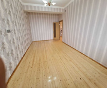 Satılır Yeni Tikili Qaraçuxur qəs., Suraxanı r.